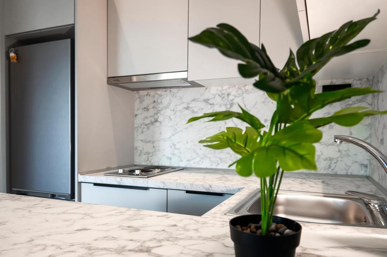 Berries Luxury Apartments Nea Moudania Dış mekan fotoğraf